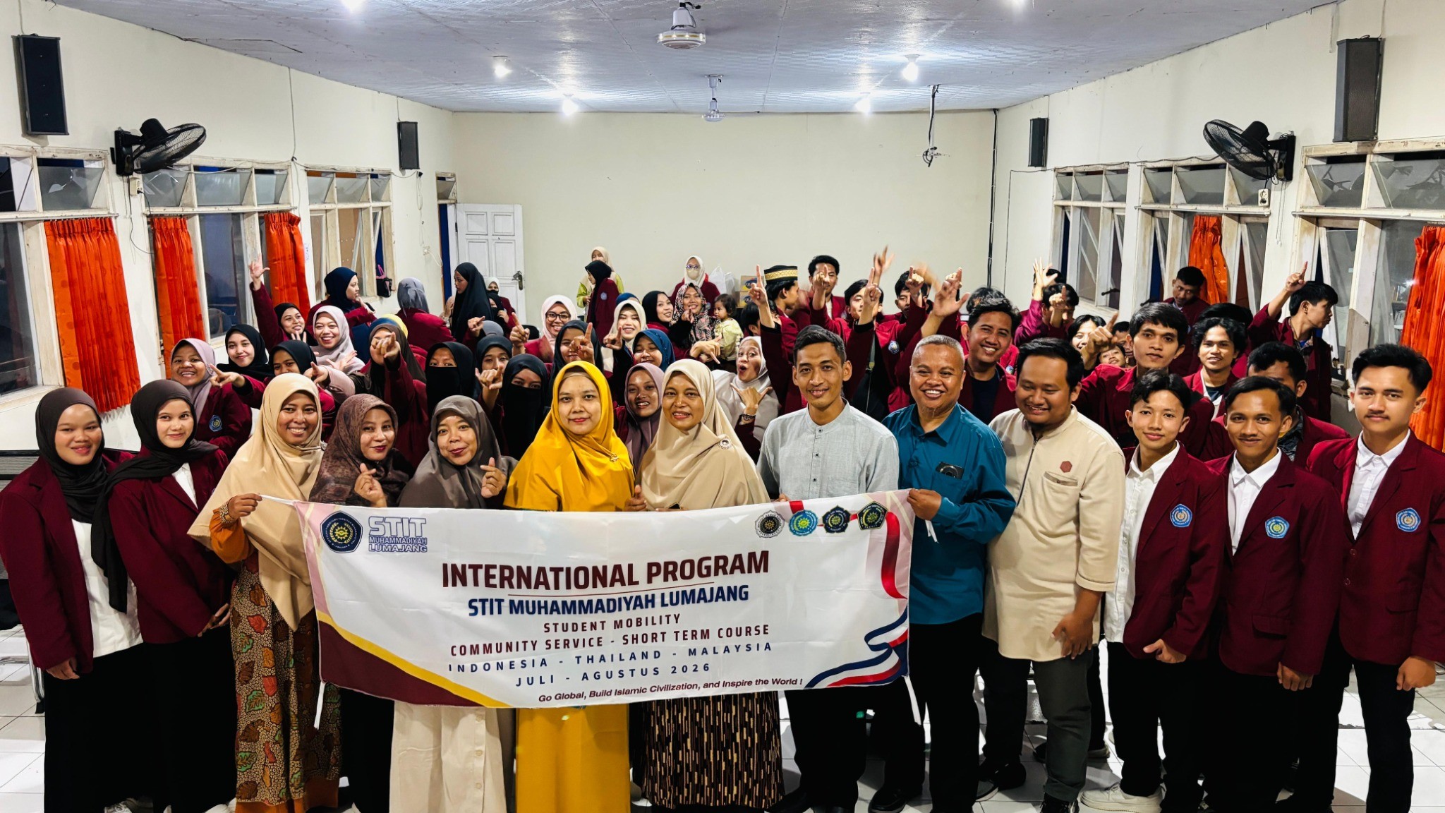 STIT Muhammadiyah Lumajang Lepas Mahasiswa Ikuti Program Internasional di Malaysia dan Thailand